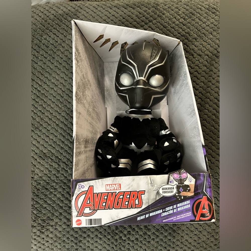 Marvel Avengers Heart of Wakanda Plush ~ NEW